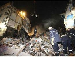 Задержаны подозреваемые в деле по факту взрыва в жилом доме в Евпатории