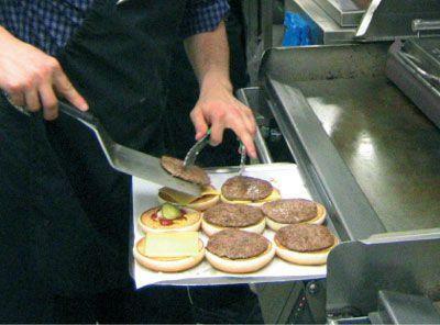 "МакДональдз Юкрейн Лтд" откроет свой первый ресторан в столице галушек 