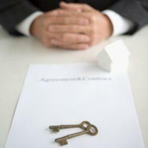 Алчевск: алчные мошенники отбирали квартиры по поддельным документам 