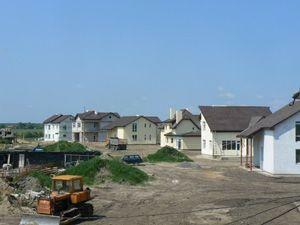 Кто покупает коттеджи под Киевом?