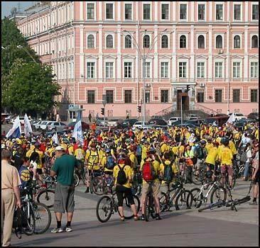 Киев:«зеленый свет» велосипедистам 