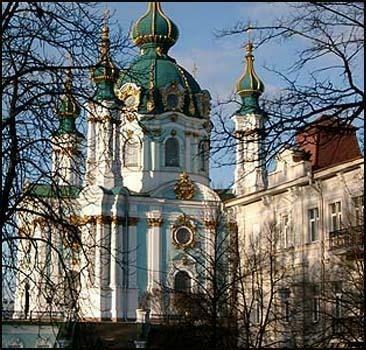 Андреевская церковь может "сползти"