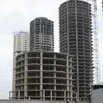 Комплекс из шести жилых небоскребов на Троещине после года застоя пообещали сдать до декабря 2007 года