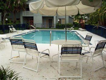 В Украине ежегодно продается 2-3 тыс. бассейнов разных видов. Осенью их устанавливать дешевле