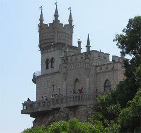 Ласточкино Гнездо скоро рухнет