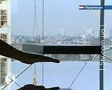 Голландский архитектор построил кровать, которая свободно плавает в воздухе