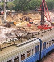 Киев намерен завершить строительство Набережно-Рыбальской дороги до июля 2007