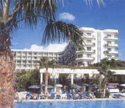 Вилла за границей с недавних пор актуальна не только для отечественных олигархов