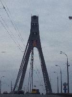 Ремонт, и реверсивное движение вряд ли спасут Московский мост от автопробок