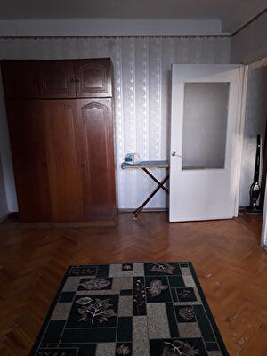 Евгения Коновальца ул., 33