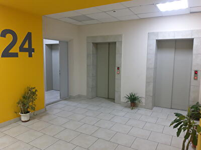 Петра Калнышевского ул., 6