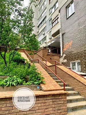 Киев, Леонида Первомайского ул., 5А