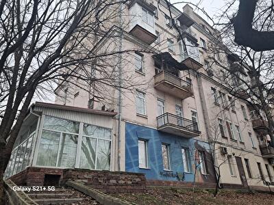 Київ, Кирилівська вул., 109В/1