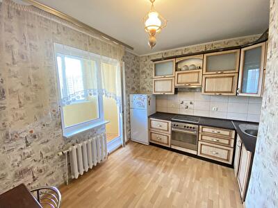 Киев, Урловская ул., 30