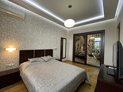 Днепр, Дмитрия Яворницкого просп., 96