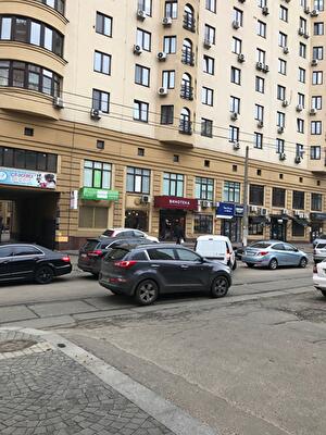 Київ, Дмитриевская вул., 75