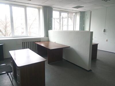 Київ, Верховинна вул., 87