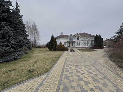 с. Погреби, Постишева, 1