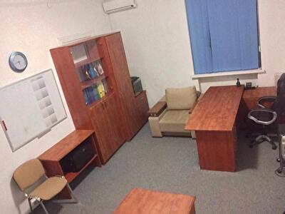 Киев, Богдана Хмельницкого ул., 9