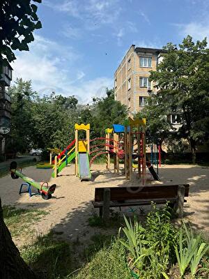 Киев, Петра Запорожца ул., 11Б