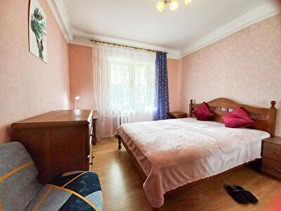 Повітрофлотський просп., 8