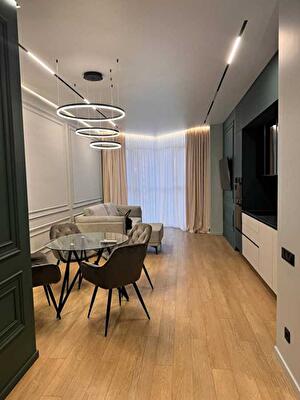 Михайла Драгомирова вул., 14а