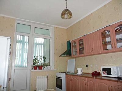 Київ, Олекси Тихого вул., 12