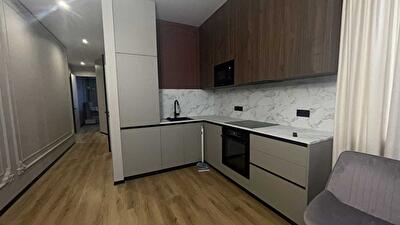 Київ, Михайла Драгомирова вул., 14а