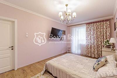 Киев, Правды просп., 19А
