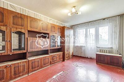 Київ, Метробудівська вул., 5