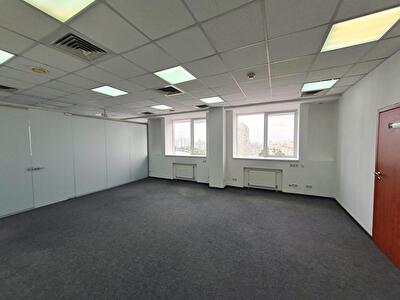 Київ, Степана Бандери просп., 20Б