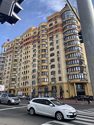 Київ, В'ячеслава Чорновола вул., 29/31