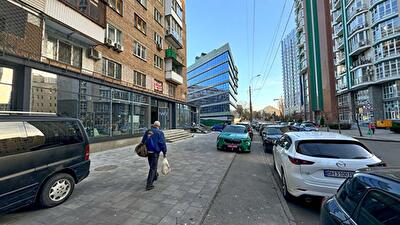 Киев, Академика Филатова ул., 2/1