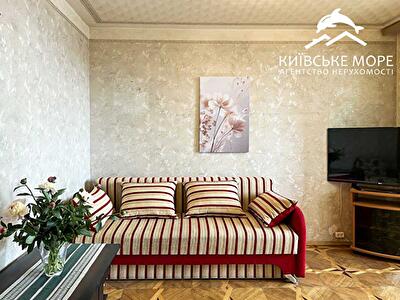 Киев, Владимира Маяковского просп., 24