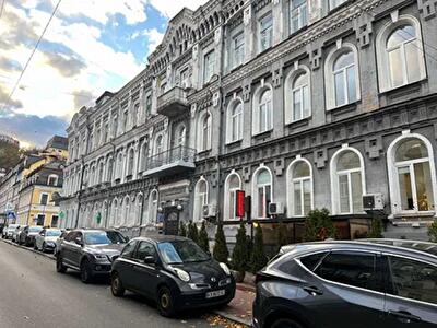 Київ, Петра Сагайдачного вул., 10