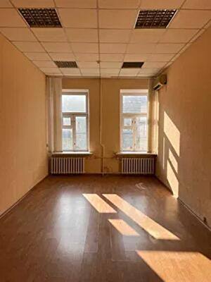 Киев, Петра Сагайдачного ул., 12