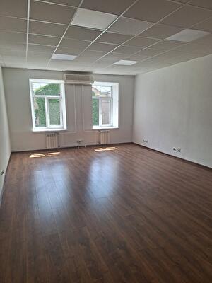 Київ, Спаська вул., 31Б