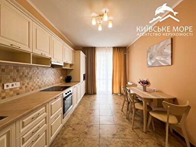 Киев, Воскресенская ул., 18