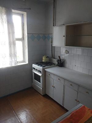 Київ, Олександра Попова вул., 11