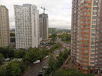Київ, Урлівська вул., 38