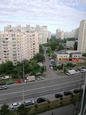 Київ, Радунська вул., 38