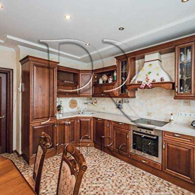 Київ, Урлівська вул., 11А
