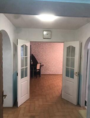 Київ, Митрополита Андрея Шептицького вул., 3А