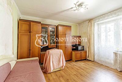 Киев, Петропавловская ул., 13/8
