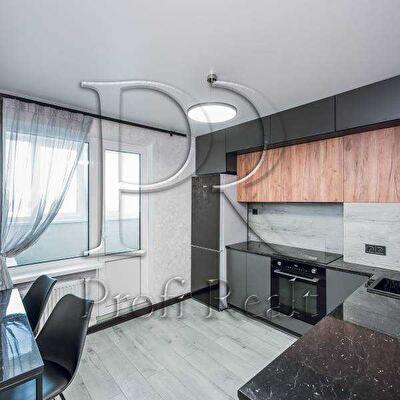 Киев, Ревуцкого ул., 54