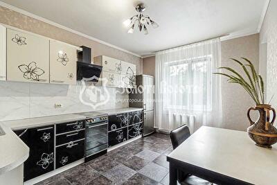 Киевская обл., Бучанский район, пгт Коцюбинское, Пономарева ул., 18А