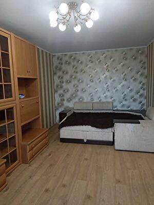 Київ, Березняківська вул., 16