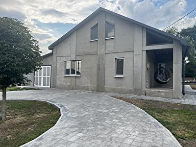 Днепровский район, г. Подгородное