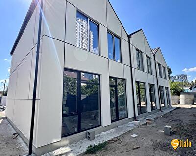 Київ, 192-а Садова вул.