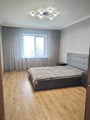Київ, Олени Пчілки вул., 4